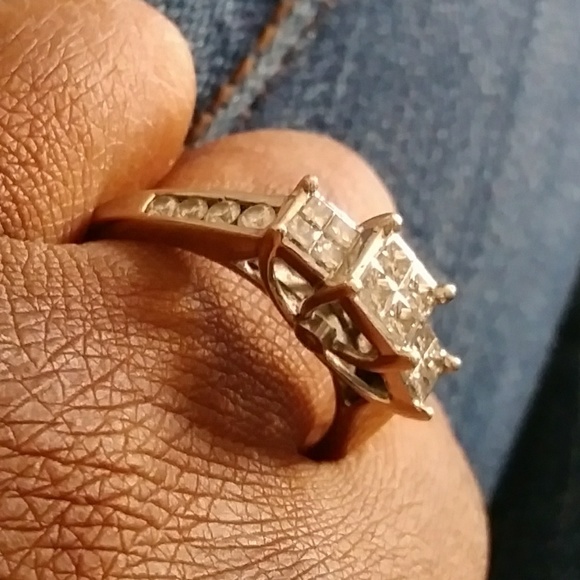 Real 10kt Gold Diamonds Ring#SOLD - Picture 4 of 5